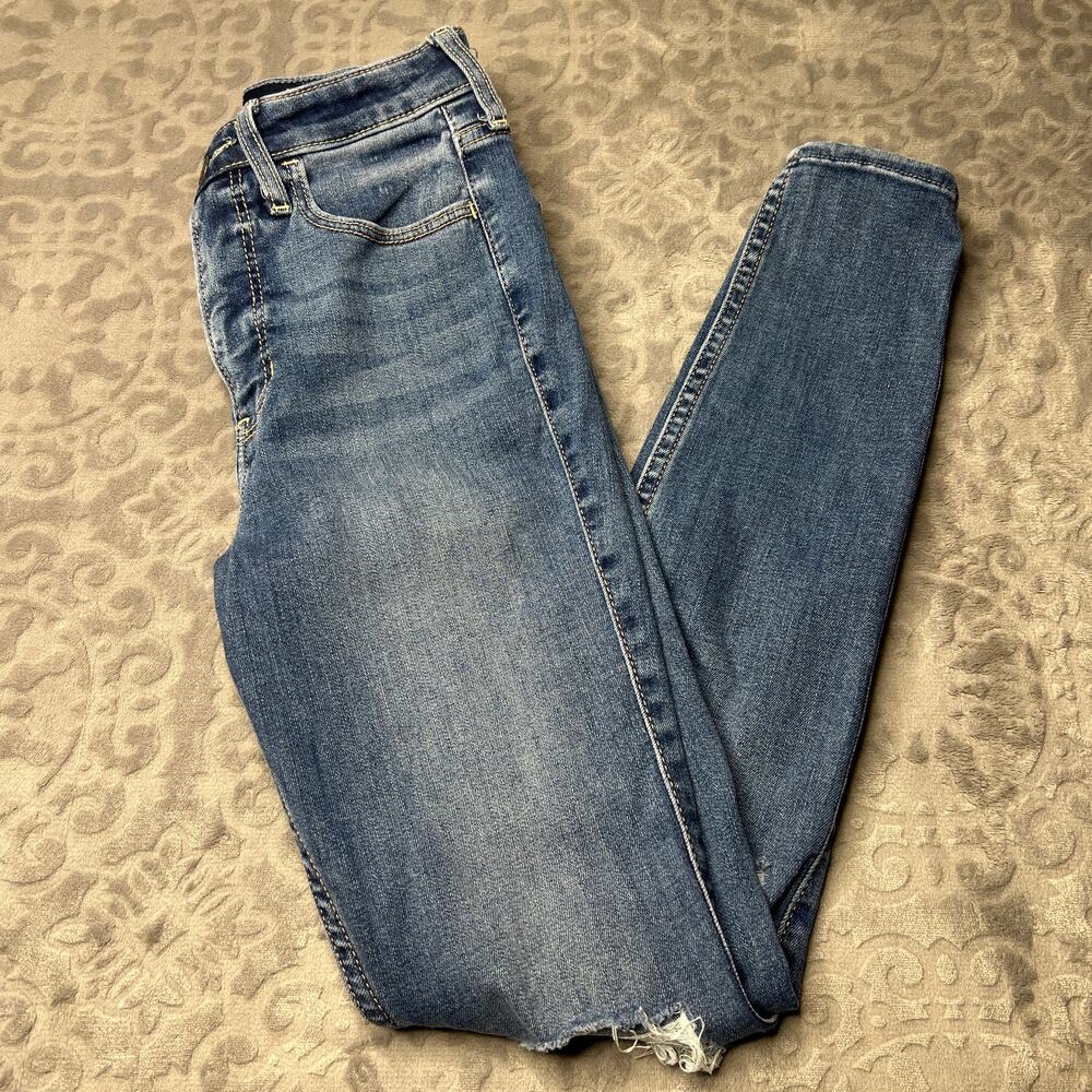 Hollister Ultra High Rise Super Skinny Fashion Distressed Blue Jeans 1R